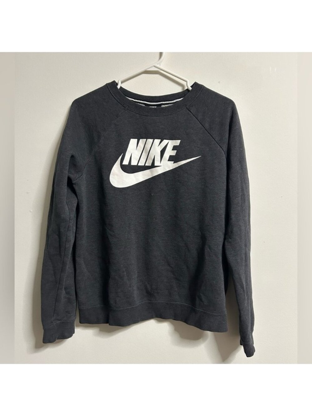 Nike Grey Graphic Crewneck‎